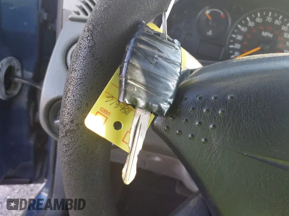 ✅ 2000 Ford Focus LX • VIN: 1FAFP33P0YW205476 • Лот: 43333240. Опубліковано раніше на IAAI з пробігом 178 684 миль. Безкоштовний доступ до архіву аукціонних продажів зі США та докладний звіт про історію автомобіля на DreamBid. Зображення 11.