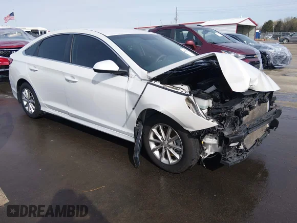✅ 2019 Hyundai Sonata SE • VIN: 5NPE24AF8KH734370 • Lot: 44681317. Wystawiony na IAAI z przebiegiem 81 265 mil. Bezpłatny archiwum sprzedaży aukcyjnych z USA i szczegółowy raport historii pojazdu na DreamBid. Zdjęcie 1.
