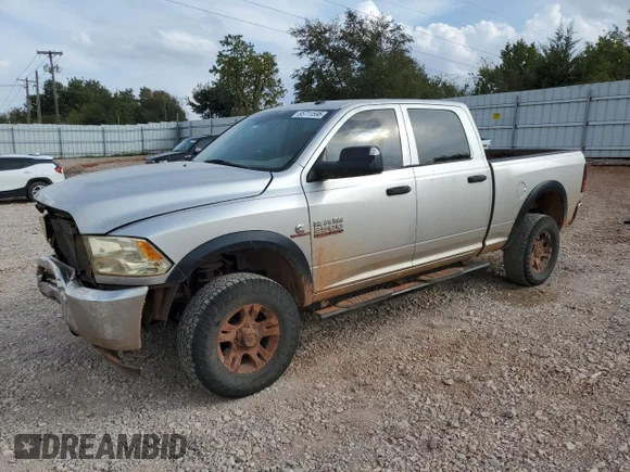 ✅ 2013 Ram 2500 Tradesman • VIN: 3C6UR5CL6DG609550 • Лот: 85711595. Опубліковано раніше на Copart з пробігом 238 901 миль. Безкоштовний доступ до архіву аукціонних продажів зі США та докладний звіт про історію автомобіля на DreamBid. Зображення 1.