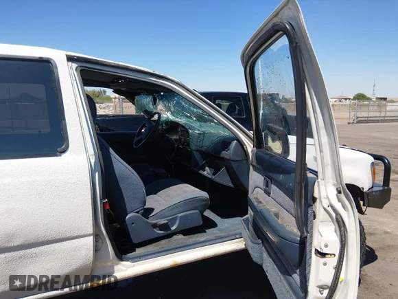 ✅ 1991 Toyota 4Runner • VIN: JT3VN39W8M8027975 • Lot: 44818939. Wystawiony na IAAI z przebiegiem 189 564 mil. Bezpłatny archiwum sprzedaży aukcyjnych z USA i szczegółowy raport historii pojazdu na DreamBid. Zdjęcie 5.