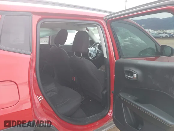 ✅ 2018 Jeep Compass Sport • VIN: 3C4NJDABXJT361024 • Лот: 44427203. Опубликован ранее на IAAI с пробегом 97 303 миль. Бесплатный доступ к архиву аукционных продаж из США и подробный отчёт об истории автомобиля на DreamBid. Изображение 8.