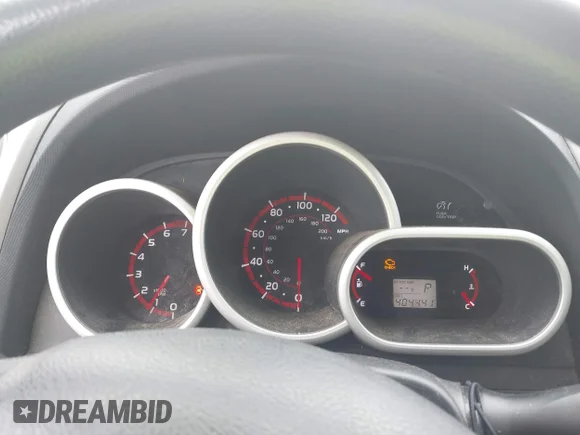 ✅ 2009 Toyota Matrix • VIN: 2T1KU40E69C127807 • Лот: 45450240. Опубликован ранее на IAAI с пробегом 404 441 миль. Бесплатный доступ к архиву аукционных продаж из США и подробный отчёт об истории автомобиля на DreamBid. Изображение 5.
