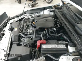 ✅ 2022 Toyota Camry LE • VIN: 4T1C11BK8NU050915 • Lot: 43459428. Wystawiony na IAAI z przebiegiem 64 465 mil. Bezpłatny archiwum sprzedaży aukcyjnych z USA i szczegółowy raport historii pojazdu na DreamBid. Zdjęcie 19.