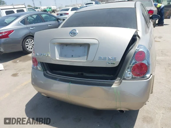 ✅ 2006 Nissan Altima SE • VIN: 1N4BL11D36N368164 • Lot: 45289616. Wystawiony na IAAI z przebiegiem 123 789 mil. Bezpłatny archiwum sprzedaży aukcyjnych z USA i szczegółowy raport historii pojazdu na DreamBid. Zdjęcie 6.