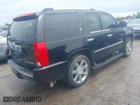 ✅ 2011 Cadillac Escalade • VIN: 1GYS3EEJ1BR282964 • Lot: 45082548. Wystawiony na IAAI z przebiegiem 169 227 mil. Bezpłatny archiwum sprzedaży aukcyjnych z USA i szczegółowy raport historii pojazdu na DreamBid. Zdjęcie 4.