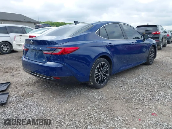 ✅ 2026 Toyota Camry LE • VIN: 4T1DBADK1TU039928 • Lot: 44992785. Wystawiony na IAAI z przebiegiem 3 681 mil. Bezpłatny archiwum sprzedaży aukcyjnych z USA i szczegółowy raport historii pojazdu na DreamBid. Zdjęcie 4.