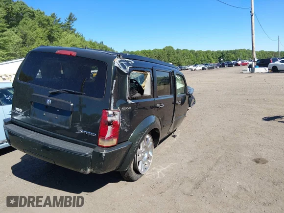 ✅ 2010 Dodge Nitro SE • VIN: 1D4PU2GK0AW141836 • Lot: 45383913. Wystawiony na IAAI z przebiegiem 126 129 mil. Bezpłatny archiwum sprzedaży aukcyjnych z USA i szczegółowy raport historii pojazdu na DreamBid. Zdjęcie 4.
