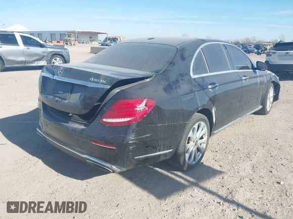 ✅ 2018 Mercedes-Benz E 300 • VIN: WDDZF4JB9JA380261 • Lot: 44208772. Wystawiony na IAAI z przebiegiem 105 993 mil. Bezpłatny archiwum sprzedaży aukcyjnych z USA i szczegółowy raport historii pojazdu na DreamBid. Zdjęcie 4.