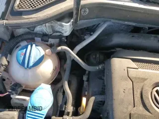 ✅ 2017 Volkswagen Passat SE • VIN: 1VWGT7A39HC019273 • Лот: 87411965. Опубликован ранее на Copart с пробегом 110 362 миль. Бесплатный доступ к архиву аукционных продаж из США и подробный отчёт об истории автомобиля на DreamBid. Изображение 15.