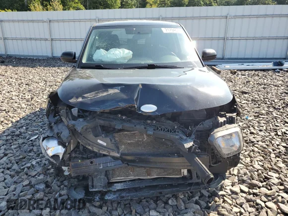 ✅ 2020 Kia Soul LX • VIN: KNDJ23AU9L7708308 • Lot: 71794674. Wystawiony na Copart z przebiegiem 70 377 mil. Bezpłatny archiwum sprzedaży aukcyjnych z USA i szczegółowy raport historii pojazdu na DreamBid. Zdjęcie 5.