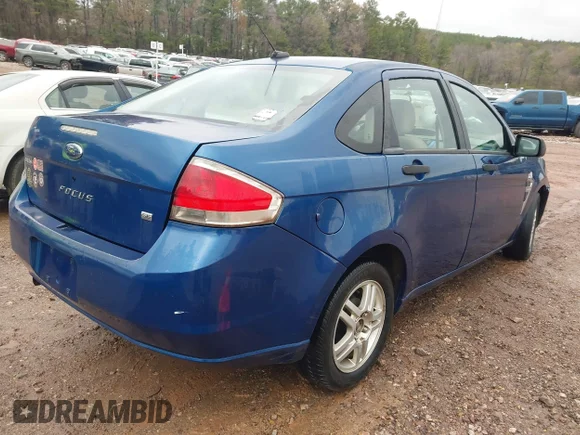 ✅ 2008 Ford Focus SE • VIN: 1FAHP35NX8W161135 • Lot: 43869316. Wystawiony na IAAI z przebiegiem 199 956 mil. Bezpłatny archiwum sprzedaży aukcyjnych z USA i szczegółowy raport historii pojazdu na DreamBid. Zdjęcie 4.