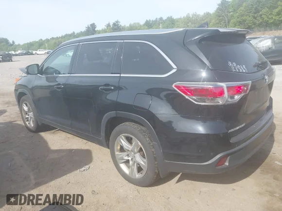 ✅ 2014 Toyota Highlander Limited Platinum • VIN: 5TDDKRFH1ES034563 • Lot: 45169135. Wystawiony na IAAI z przebiegiem 175 762 mil. Bezpłatny archiwum sprzedaży aukcyjnych z USA i szczegółowy raport historii pojazdu na DreamBid. Zdjęcie 3.