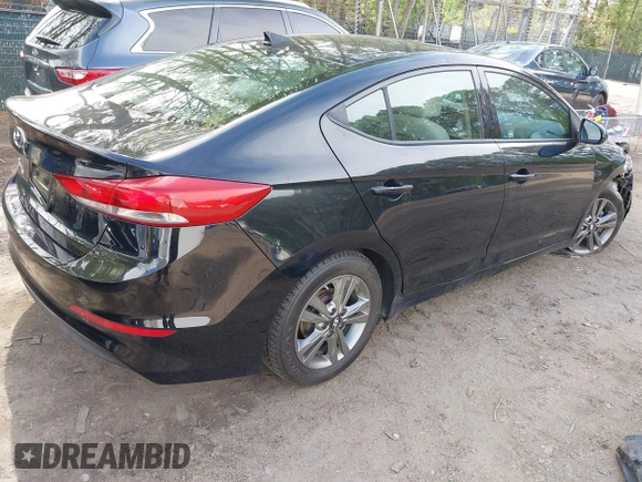 ✅ 2017 Hyundai Elantra SE • VIN: 5NPD84LF8HH000683 • Lot: 44803791. Wystawiony na IAAI z przebiegiem 131 697 mil. Bezpłatny archiwum sprzedaży aukcyjnych z USA i szczegółowy raport historii pojazdu na DreamBid. Zdjęcie 4.