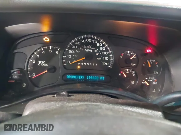 ✅ 2007 Chevrolet Silverado 2500HD Work Truck • VIN: 1GCHK29U17E141493 • Lot: 41369229. Wystawiony na IAAI z przebiegiem 198 623 mil. Bezpłatny archiwum sprzedaży aukcyjnych z USA i szczegółowy raport historii pojazdu na DreamBid. Zdjęcie 7.