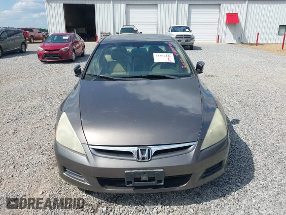 ✅ 2007 Honda Accord EX-L • VIN: 1HGCM66807A003696 • Lot: 44806426. Wystawiony na IAAI z przebiegiem 232 050 mil. Bezpłatny archiwum sprzedaży aukcyjnych z USA i szczegółowy raport historii pojazdu na DreamBid. Zdjęcie 6.