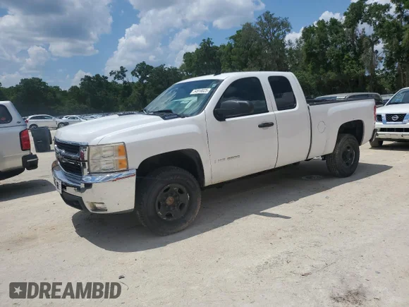 ✅ 2008 Chevrolet Silverado 2500HD 2LT • VIN: 1GCHK29K38E104431 • Lot: 54910025. Wystawiony na Copart z przebiegiem 122 418 mil. Bezpłatny archiwum sprzedaży aukcyjnych z USA i szczegółowy raport historii pojazdu na DreamBid. Zdjęcie 1.