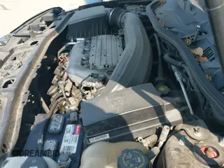 ✅ 2006 Saturn VUE • VIN: 5GZCZ53406S883818 • Lot: 42737050. Wystawiony na IAAI z przebiegiem 238 886 mil. Bezpłatny archiwum sprzedaży aukcyjnych z USA i szczegółowy raport historii pojazdu na DreamBid. Zdjęcie 12.