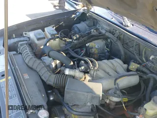 ✅ 2001 Mazda B-Series DS • VIN: 4F4YR16U91TM03894 • Лот: 41695296. Опубликован ранее на IAAI с пробегом 132 764 миль. Бесплатный доступ к архиву аукционных продаж из США и подробный отчёт об истории автомобиля на DreamBid. Изображение 19.