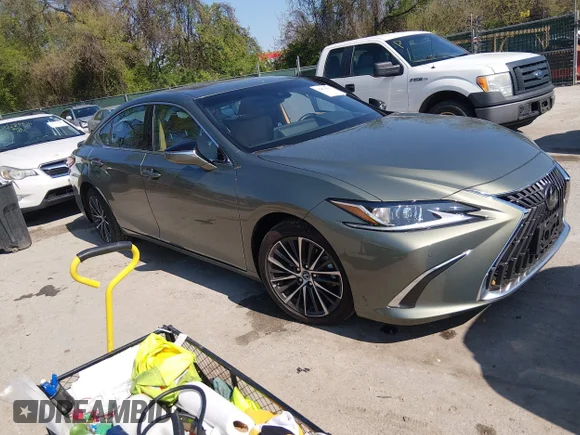 ✅ 2025 Lexus ES 350 • VIN: 58ADZ1B19SU194305 • Lot: 44874292. Wystawiony na IAAI z przebiegiem 15 090 mil. Bezpłatny archiwum sprzedaży aukcyjnych z USA i szczegółowy raport historii pojazdu na DreamBid. Zdjęcie 1.