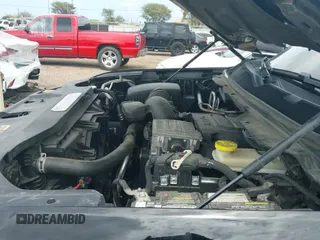 ✅ 2022 Jeep Wagoneer Series III • VIN: 1C4SJUDT6NS109365 • Lot: 43288235. Wystawiony na IAAI z przebiegiem 101 060 mil. Bezpłatny archiwum sprzedaży aukcyjnych z USA i szczegółowy raport historii pojazdu na DreamBid. Zdjęcie 20.