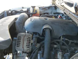 ✅ 2005 GMC Yukon SLT • VIN: 1GKEC13T15J147023 • Lot: 41993666. Listed on IAAI with 250,216 mi. Free auction sales archive from the USA and detailed vehicle history report at DreamBid. Image 12.