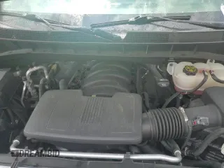 ✅ 2019 Chevrolet Silverado 1500 High Country • VIN: 3GCPWFED9KG289390 • Lot: 53401845. Wystawiony na Copart z przebiegiem 67 191 mil. Bezpłatny archiwum sprzedaży aukcyjnych z USA i szczegółowy raport historii pojazdu na DreamBid. Zdjęcie 13.