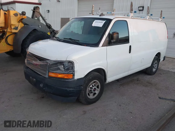 ✅ 2017 GMC Savana Cargo • VIN: 1GTW7AFFXH1137203 • Lot: 43618984. Wystawiony na IAAI z przebiegiem 124 250 mil. Bezpłatny archiwum sprzedaży aukcyjnych z USA i szczegółowy raport historii pojazdu na DreamBid. Zdjęcie 18.