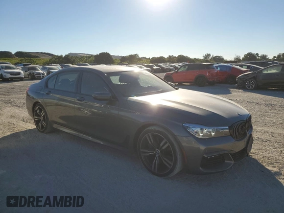✅ 2019 BMW 7 Series 740i • VIN: WBA7E2C55KB217471 • Lot: 37298003. Wystawiony na Copart z przebiegiem 53 293 mil. Bezpłatny archiwum sprzedaży aukcyjnych z USA i szczegółowy raport historii pojazdu na DreamBid. Zdjęcie 4.