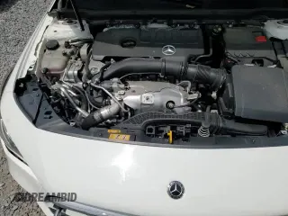 ✅ 2023 Mercedes-Benz CLA 250 • VIN: W1K5J4HB8PN333033 • Лот: 64053765. Опубликован ранее на Copart с пробегом 18 629 миль. Бесплатный доступ к архиву аукционных продаж из США и подробный отчёт об истории автомобиля на DreamBid. Изображение 13.