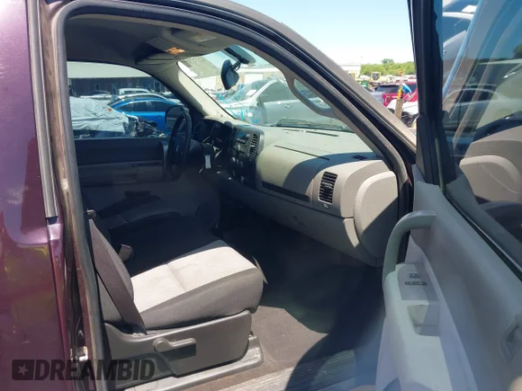 ✅ 2008 Chevrolet Silverado 1500 1LT • VIN: 1GCEK14J98Z261885 • Lot: 42171749. Wystawiony na IAAI z przebiegiem 147 761 mil. Bezpłatny archiwum sprzedaży aukcyjnych z USA i szczegółowy raport historii pojazdu na DreamBid. Zdjęcie 5.