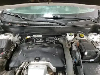 ✅ 2018 Chevrolet Equinox Premier • VIN: 2GNAXWEX1J6151583 • Lot: 86543715. Wystawiony na Copart z przebiegiem 99 969 mil. Bezpłatny archiwum sprzedaży aukcyjnych z USA i szczegółowy raport historii pojazdu na DreamBid. Zdjęcie 16.