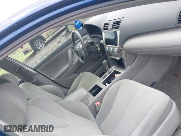 ✅ 2007 Toyota Camry LE • VIN: 4T1BE46K97U171483 • Lot: 45174098. Wystawiony na IAAI z przebiegiem 130 406 mil. Bezpłatny archiwum sprzedaży aukcyjnych z USA i szczegółowy raport historii pojazdu na DreamBid. Zdjęcie 5.