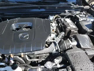 ✅ 2025 Mazda CX-50 S Preferred • VIN: 7MMVABBM7SN337365 • Lot: 80514315. Wystawiony na Copart z przebiegiem 17 005 mil. Bezpłatny archiwum sprzedaży aukcyjnych z USA i szczegółowy raport historii pojazdu na DreamBid. Zdjęcie 14.