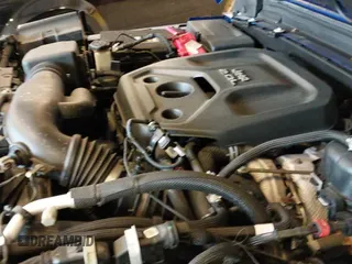 ✅ 2019 Jeep Wrangler Unlimited Sahara • VIN: 1C4HJXEN8KW520136 • Lot: 42534787. Listed on IAAI with 100,256 mi. Free auction sales archive from the USA and detailed vehicle history report at DreamBid. Image 19.