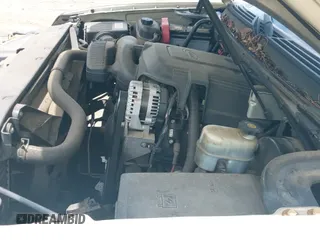 ✅ 2007 Chevrolet Suburban LTZ • VIN: 1GNFC16047R389477 • Lot: 42236857. Listed on IAAI with 212,863 mi. Free auction sales archive from the USA and detailed vehicle history report at DreamBid. Image 19.