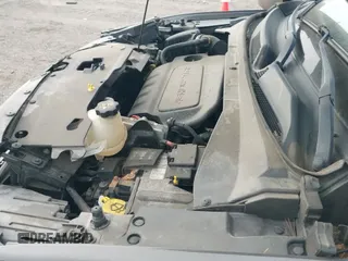 ✅ 2018 Jeep Compass Latitude • VIN: 3C4NJDBB9JT401981 • Lot: 43344262. Listed on IAAI with 96,969 mi. Free auction sales archive from the USA and detailed vehicle history report at DreamBid. Image 19.