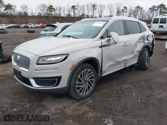 ✅ 2020 Lincoln Nautilus Reserve • VIN: 2LMPJ8K99LBL08552 • Лот: 44133036. Опубліковано раніше на IAAI з пробігом 79 877 миль. Безкоштовний доступ до архіву аукціонних продажів зі США та докладний звіт про історію автомобіля на DreamBid. Зображення 2.