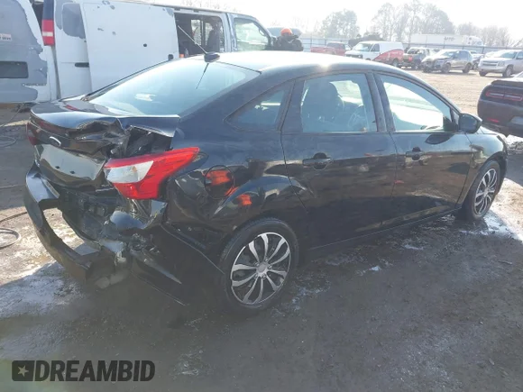 ✅ 2012 Ford Focus SE • VIN: 1FAHP3F25CL405305 • Lot: 44309824. Wystawiony na IAAI z przebiegiem 150 062 mil. Bezpłatny archiwum sprzedaży aukcyjnych z USA i szczegółowy raport historii pojazdu na DreamBid. Zdjęcie 4.