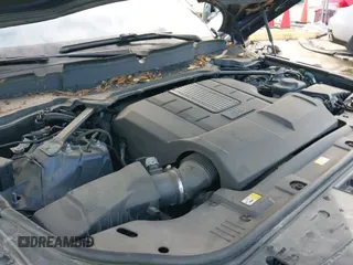 ✅ 2019 Land Rover Range Rover • VIN: SALGS2RE7KA542043 • Lot: 41091478. Listed on IAAI with 39,073 mi. Free auction sales archive from the USA and detailed vehicle history report at DreamBid. Image 23.