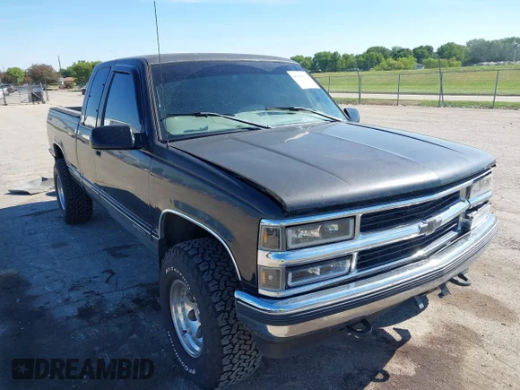 ✅ 1998 Chevrolet Silverado 1500 • VIN: 2GCEK19R0W1210764 • Лот: 45108035. Опубліковано раніше на IAAI з пробігом 231 504 миль. Безкоштовний доступ до архіву аукціонних продажів зі США та докладний звіт про історію автомобіля на DreamBid. Зображення 1.