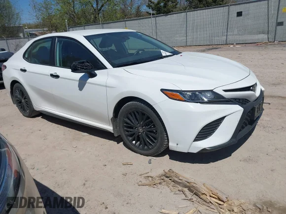 ✅ 2020 Toyota Camry SE • VIN: 4T1G11BK1LU018659 • Lot: 42211650. Wystawiony na IAAI z przebiegiem 49 415 mil. Bezpłatny archiwum sprzedaży aukcyjnych z USA i szczegółowy raport historii pojazdu na DreamBid. Zdjęcie 1.