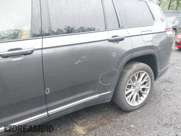 ✅ 2022 Jeep Grand Cherokee Summit • VIN: 1C4RJKEG7N8584685 • Lot: 42319375. Wystawiony na IAAI z przebiegiem 25 530 mil. Bezpłatny archiwum sprzedaży aukcyjnych z USA i szczegółowy raport historii pojazdu na DreamBid. Zdjęcie 6.