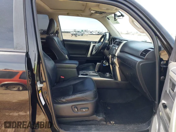 ✅ 2013 Toyota 4Runner SR5 • VIN: JTEBU5JR6D5137214 • Lot: 44470140. Wystawiony na IAAI z przebiegiem 184 599 mil. Bezpłatny archiwum sprzedaży aukcyjnych z USA i szczegółowy raport historii pojazdu na DreamBid. Zdjęcie 5.