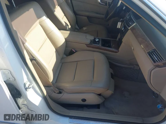 ✅ 2013 Mercedes-Benz E 350 Sport • VIN: WDDHF2EBXDA742693 • Lot: 45185332. Wystawiony na IAAI z przebiegiem 115 005 mil. Bezpłatny archiwum sprzedaży aukcyjnych z USA i szczegółowy raport historii pojazdu na DreamBid. Zdjęcie 5.