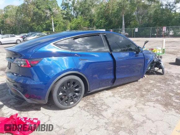 ✅ 2021 Tesla Model Y Standard Range • VIN: 5YJYGDED8MF118242 • Lot: 45201132. Wystawiony na IAAI z przebiegiem Nie podano. Bezpłatny archiwum sprzedaży aukcyjnych z USA i szczegółowy raport historii pojazdu na DreamBid. Zdjęcie 4.