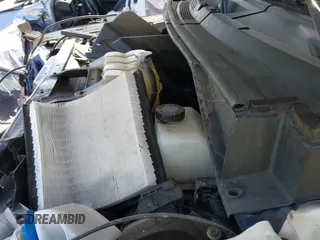 ✅ 2018 Nissan NV Cargo S • VIN: 1N6BF0KM6JN800780 • Lot: 42304093. Wystawiony na IAAI z przebiegiem 113 557 mil. Bezpłatny archiwum sprzedaży aukcyjnych z USA i szczegółowy raport historii pojazdu na DreamBid. Zdjęcie 19.