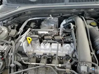 ✅ 2019 Volkswagen Jetta S • VIN: 3VWCB7BU5KM234891 • Lot: 92037145. Wystawiony na Copart z przebiegiem 123 306 mil. Bezpłatny archiwum sprzedaży aukcyjnych z USA i szczegółowy raport historii pojazdu na DreamBid. Zdjęcie 13.