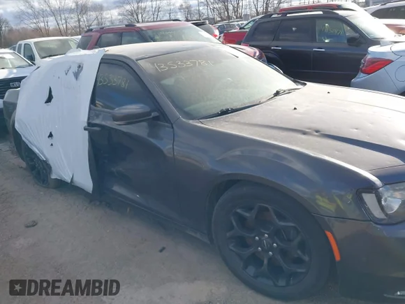 ✅ 2019 Chrysler 300 S • VIN: 2C3CCAGG7KH506456 • Лот: 43533781. Опубликован ранее на IAAI с пробегом 77 279 миль. Бесплатный доступ к архиву аукционных продаж из США и подробный отчёт об истории автомобиля на DreamBid. Изображение 6.