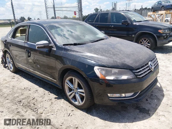 ✅ 2015 Volkswagen Passat SEL Premium • VIN: 1VWCS7A38FC023944 • Lot: 45012598. Wystawiony na IAAI z przebiegiem 86 305 mil. Bezpłatny archiwum sprzedaży aukcyjnych z USA i szczegółowy raport historii pojazdu na DreamBid. Zdjęcie 1.