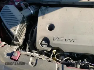 ✅ 2018 Chevrolet Traverse LT Cloth • VIN: 1GNERGKW3JJ150578 • Lot: 84548485. Listed on Copart with 94,584 mi. Free auction sales archive from the USA and detailed vehicle history report at DreamBid. Image 16.